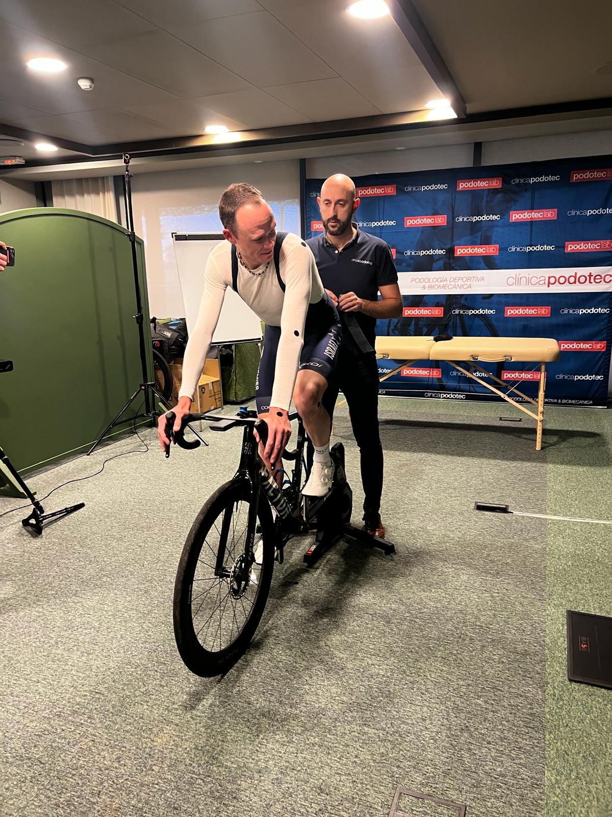 CYCLING BIOMECHANICS - Level 1 BIKE FITTING by Gerardo Lozano (In spanish)